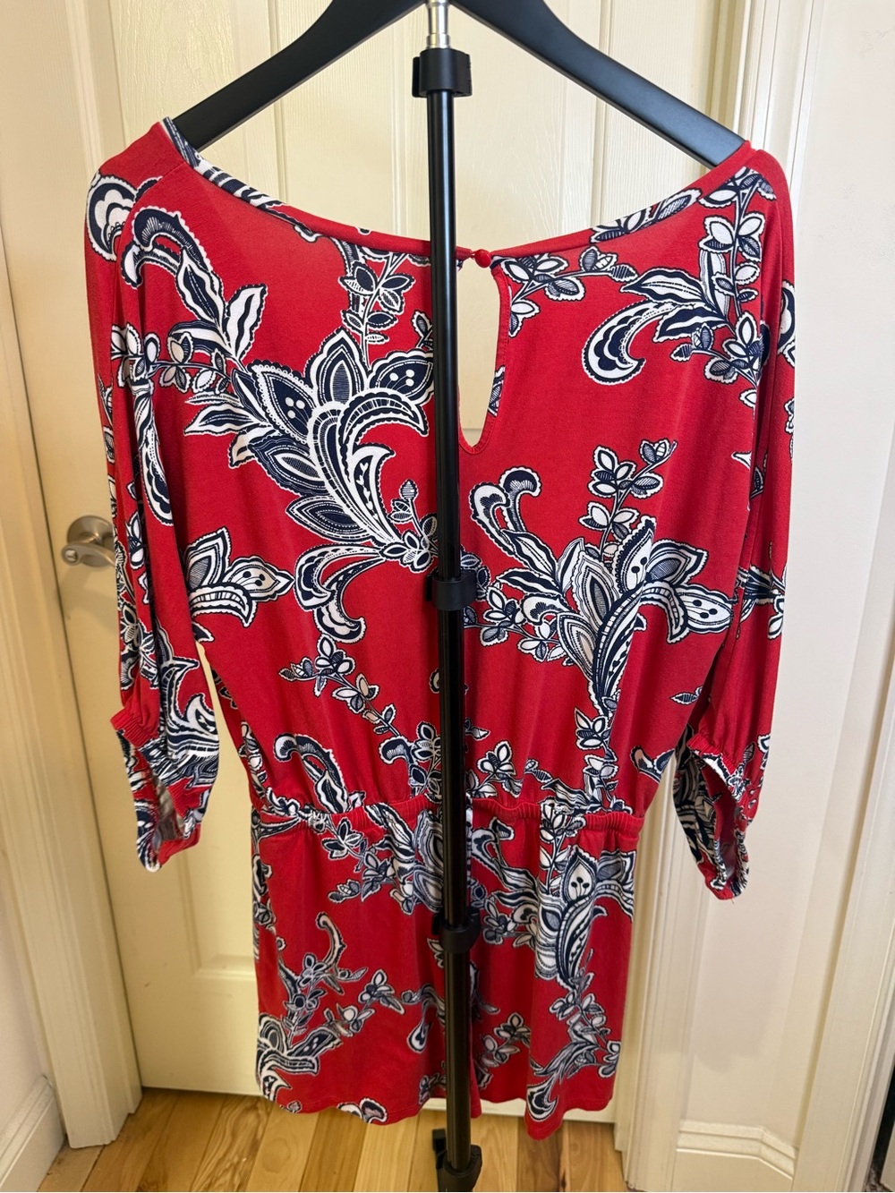 VENUS Red Paisley-Style Midi Dress with Navy and White Print